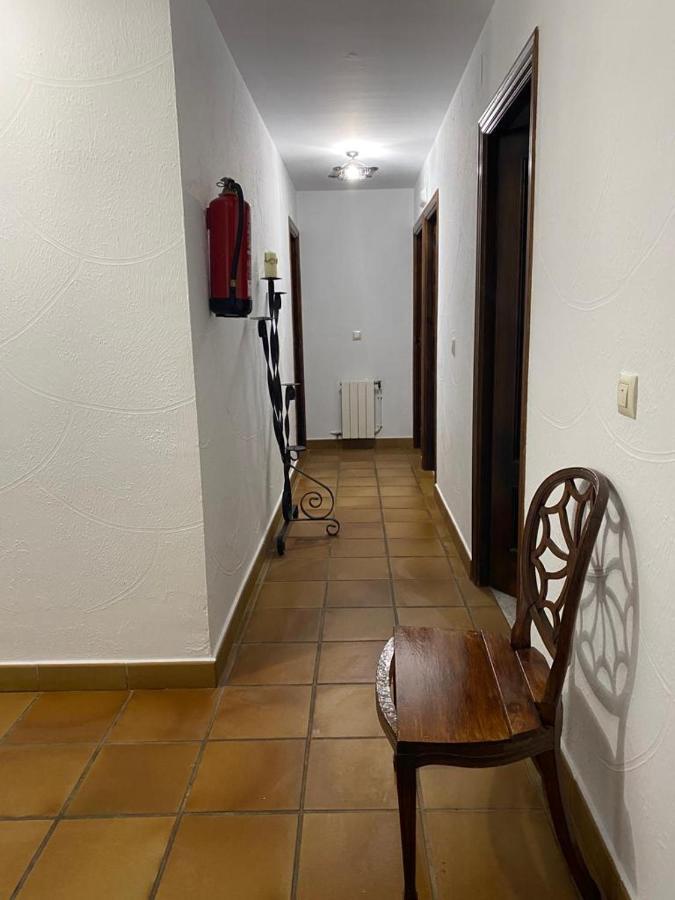 ホテル Hostal Casa Lopez La Zarza  エクステリア 写真